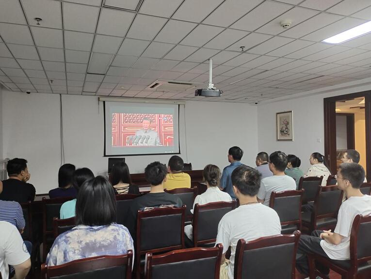 江西银信组织观看庆祝中国共产党成立100周年大会