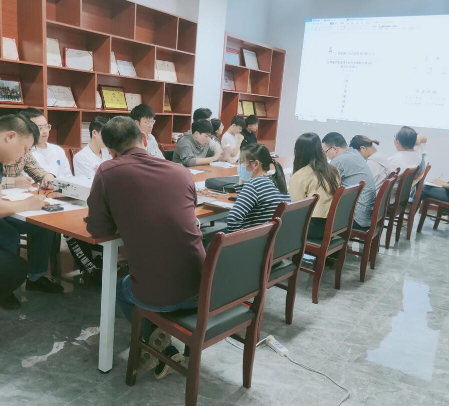 江西寰洲公司组织员工业务培训学习