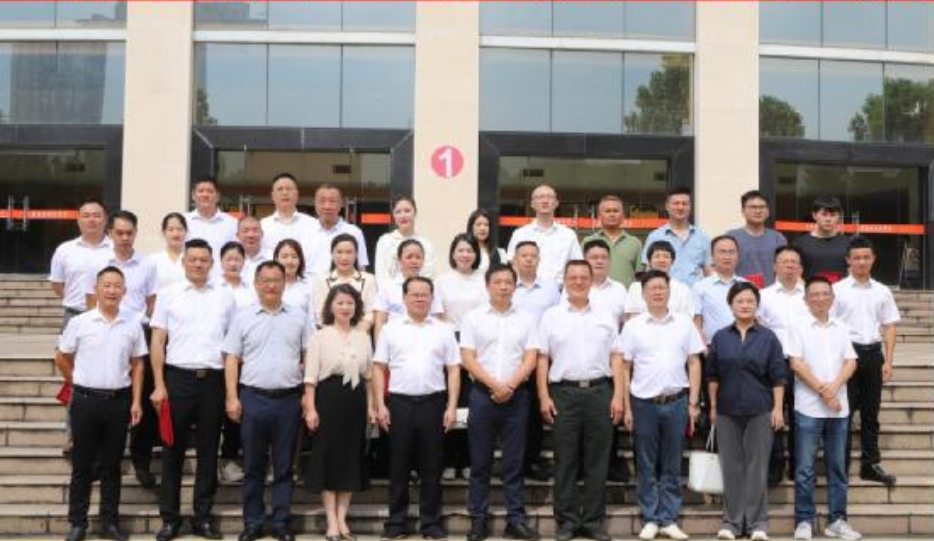 江西丰展公司参加上饶信州区“扶苗工程”公益活动