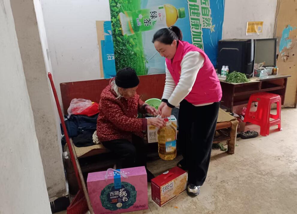 江西信德公司开展爱心慰问活动