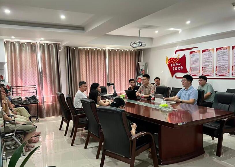 江西鑫磊召开新党员发展暨思想交流专题党建会议